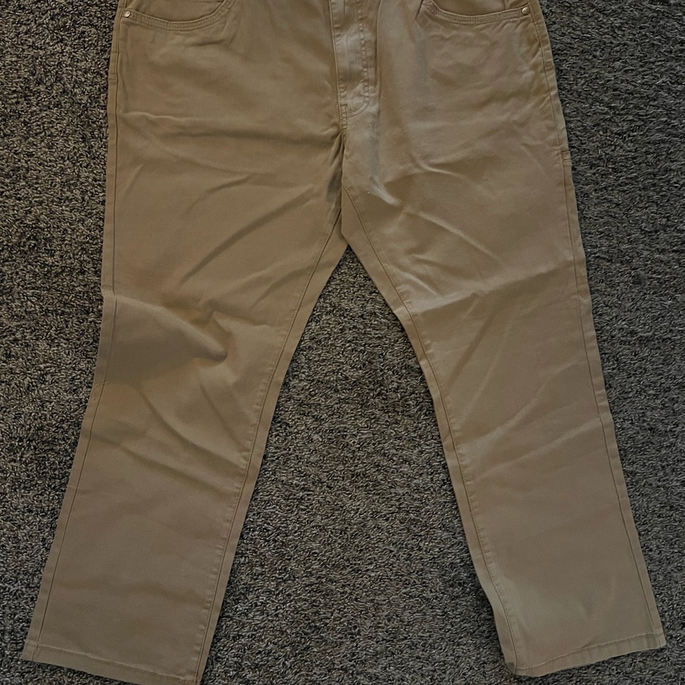 G.H. Bass & Co. Men's Khaki Chinos